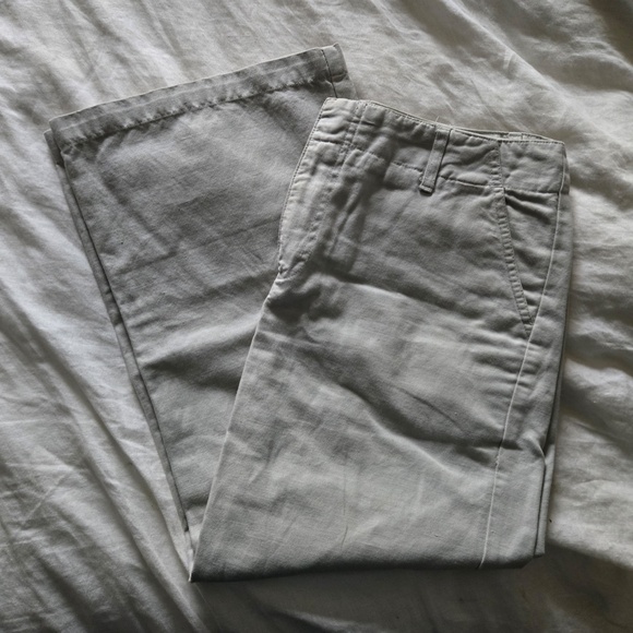 Gap Wide Leg Light Grey Capri Pants - Size 6 - Picture 4 of 7